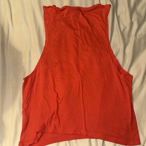 Nike Peachy/Orange Sleeveless Workout Top - Picture 5 of 7